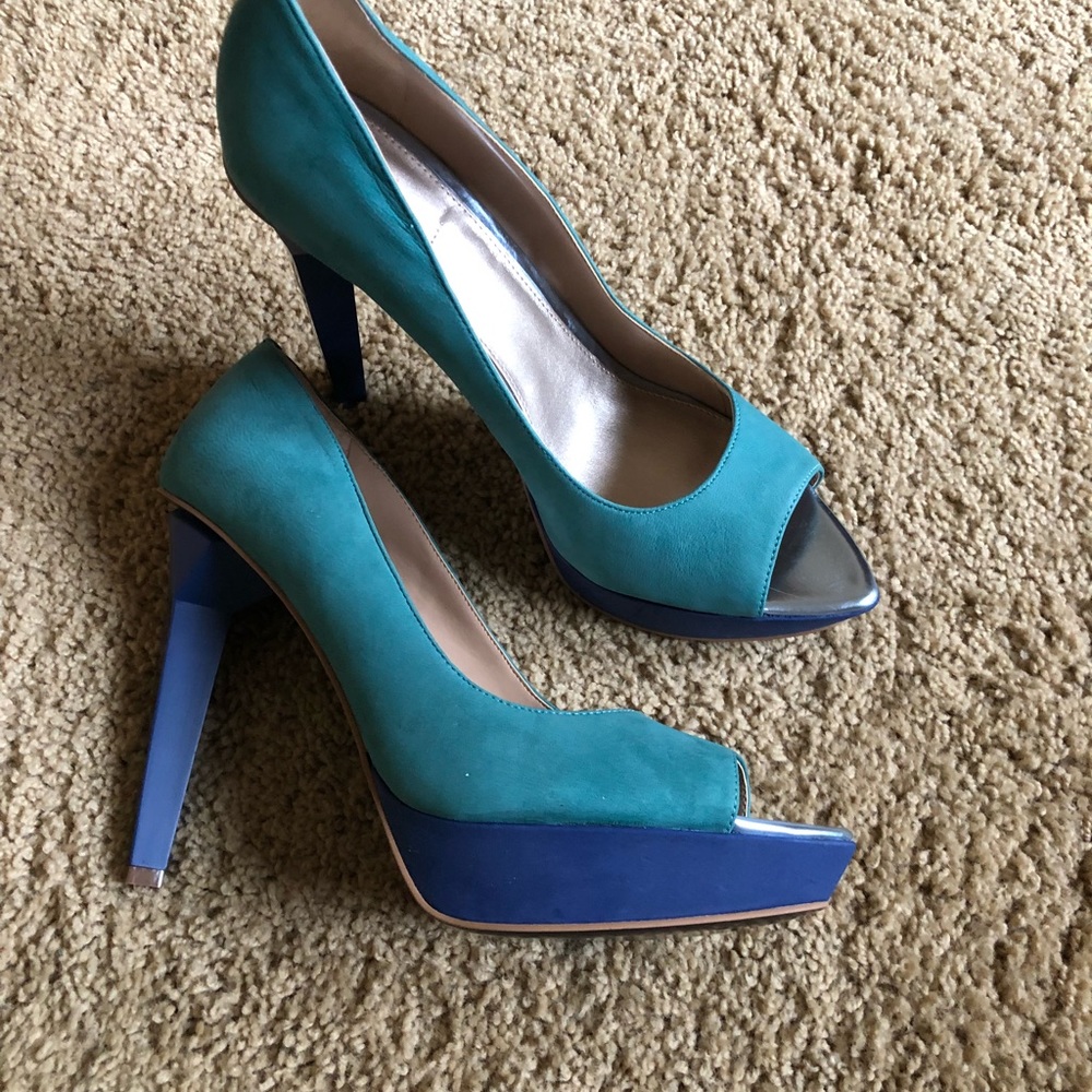 Peep Toe color block pump - Picture 2 of 6